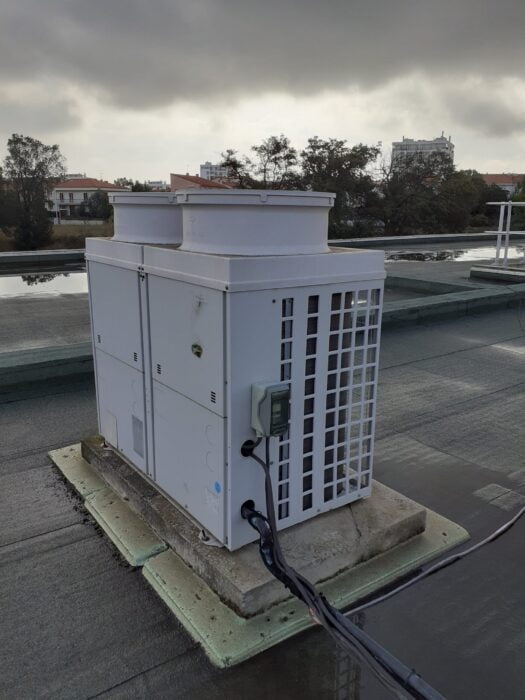 Photo chaufferie sur le toit de l'un des bâtiments de l'UPVD