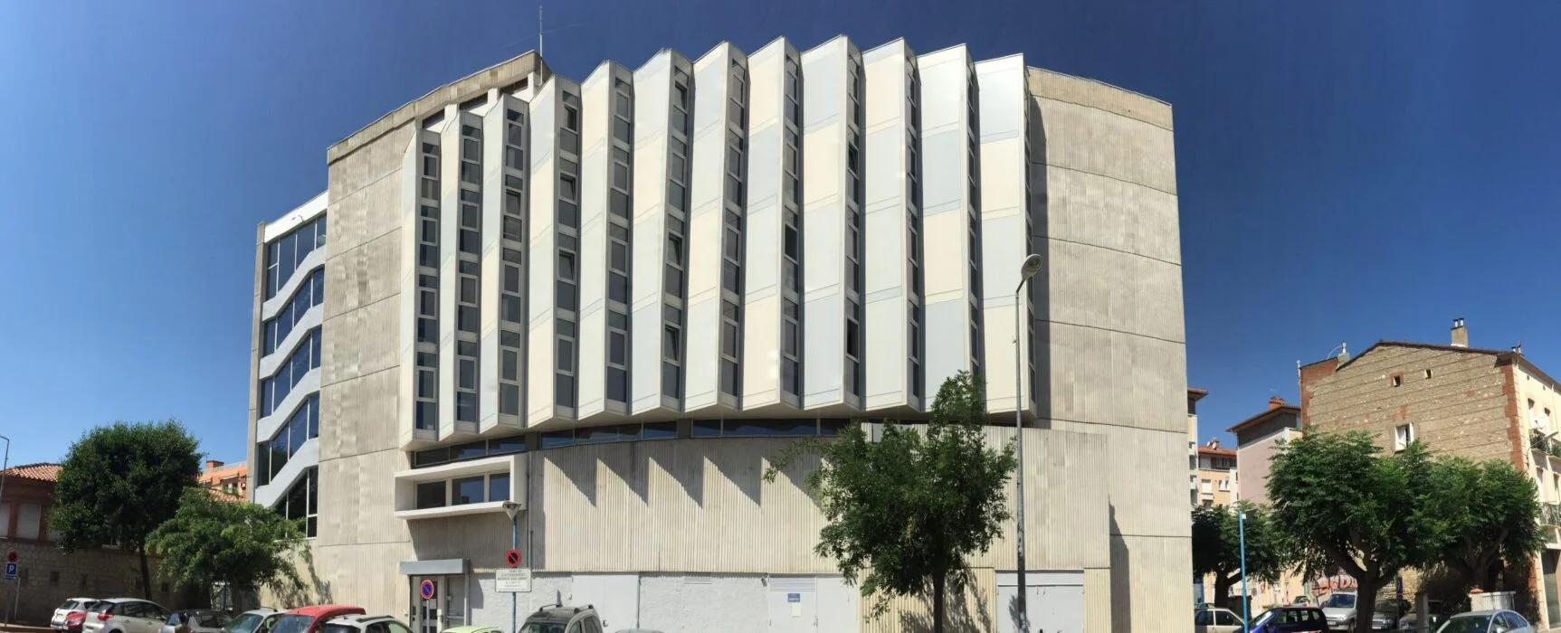 Photo façade du bâtiment de bureaux de la Direction Départementale des Territoires et de la Mer des Pyrénées-Orientales